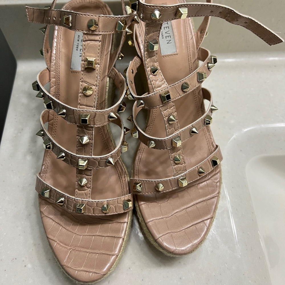 Steven Wedges Size 11